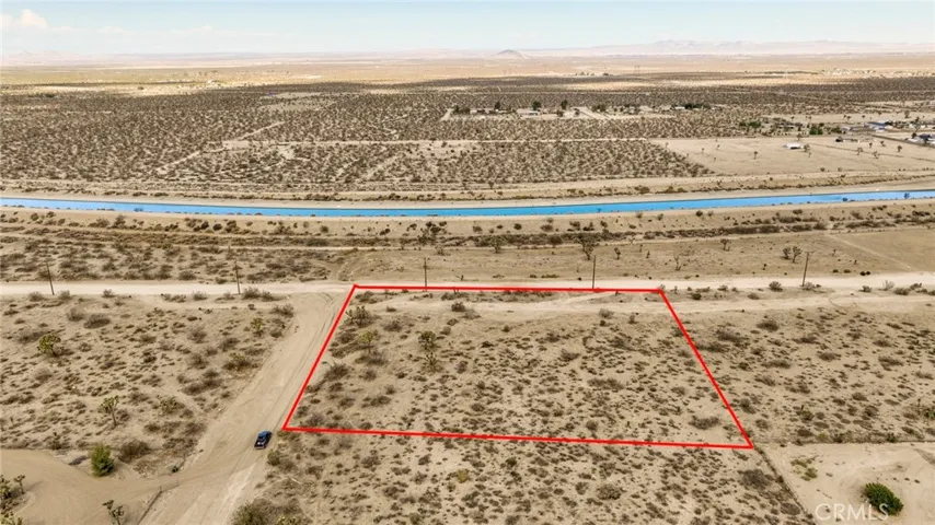 Red property boundary markers are not to be relied on as exact property lines. Buyer to confirm independently.