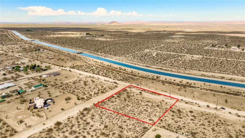 Red property boundary markers are not to be relied on as exact property lines. Buyer to confirm independently.