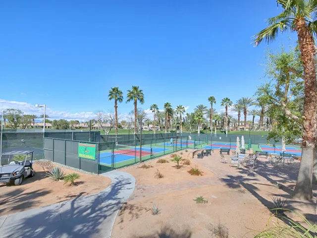 TENNIS
