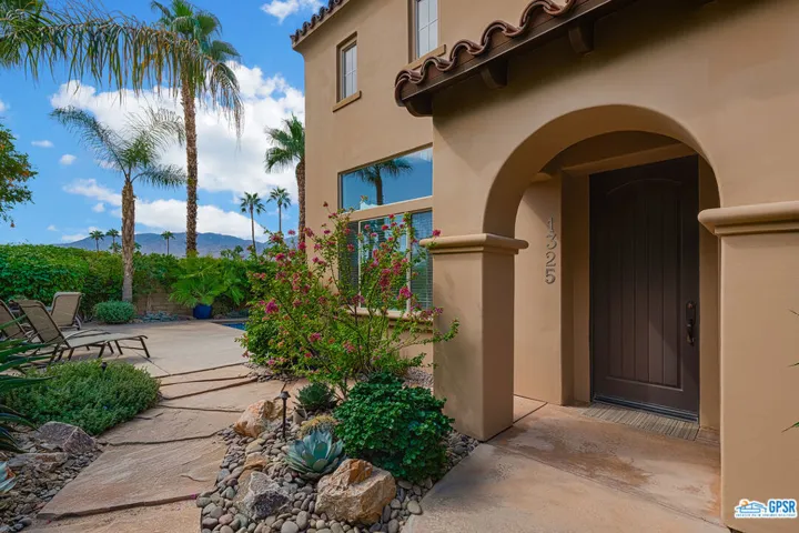 1325 S Yermo Drive, Palm Springs, California 92262