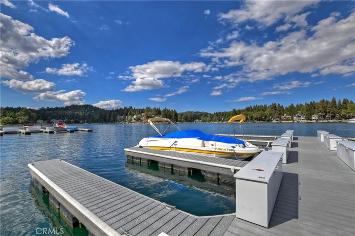 332 Lake Resort Road, Lake Arrowhead, California 92352