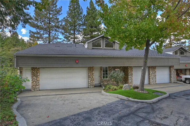 332 Lake Resort Road, Lake Arrowhead, California 92352