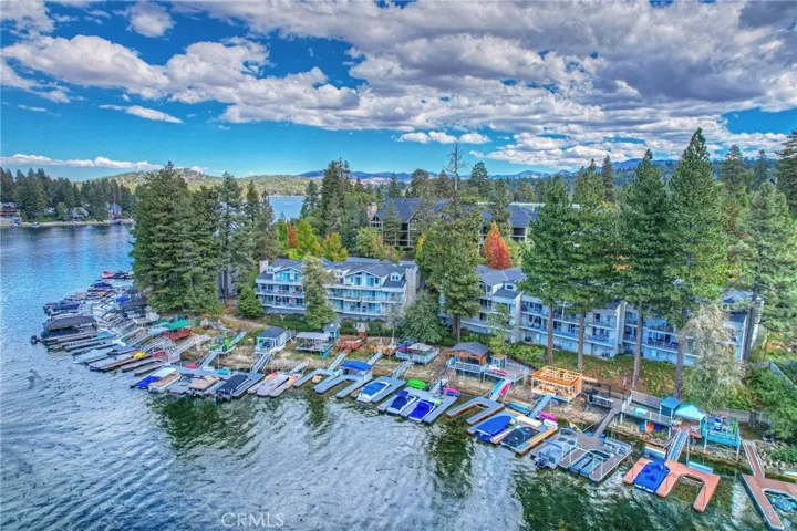 332 Lake Resort Road, Lake Arrowhead, California 92352