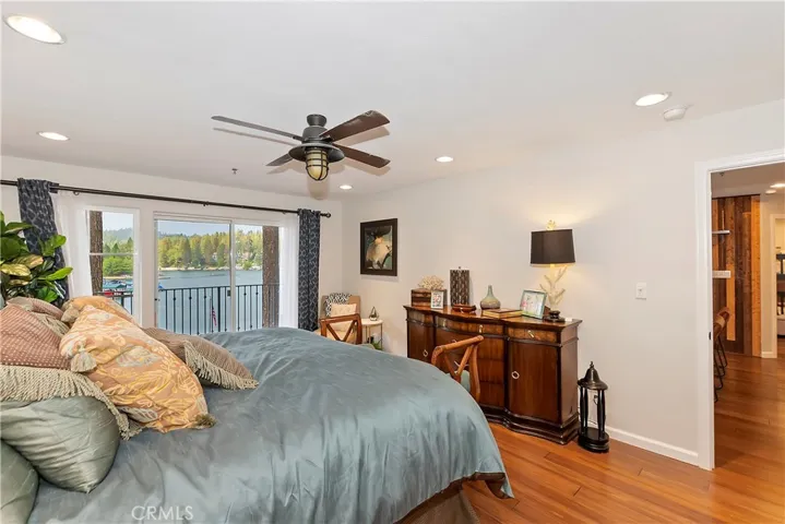 332 Lake Resort Road, Lake Arrowhead, California 92352