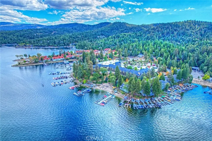 332 Lake Resort Road, Lake Arrowhead, California 92352