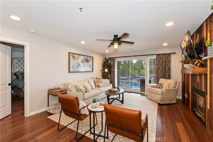 332 Lake Resort Road, Lake Arrowhead, California 92352