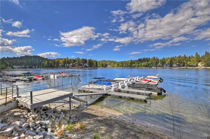 332 Lake Resort Road, Lake Arrowhead, California 92352
