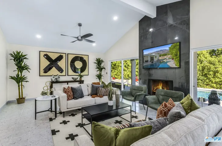 1040 E Paseo El Mirador, Palm Springs, California 92262