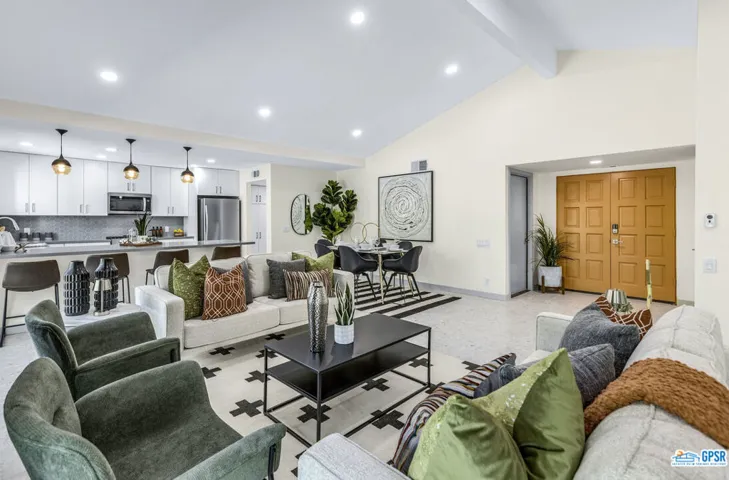 1040 E Paseo El Mirador, Palm Springs, California 92262