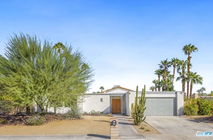 1040 E Paseo El Mirador, Palm Springs, California 92262