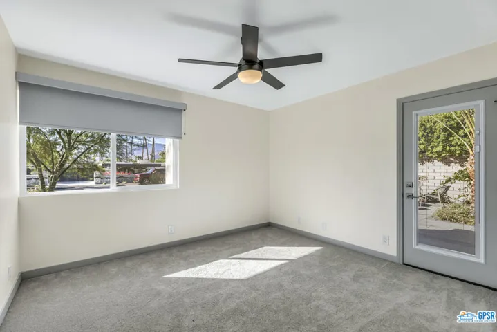 1040 E Paseo El Mirador, Palm Springs, California 92262
