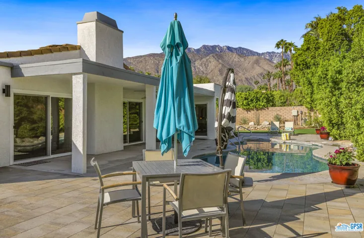 1040 E Paseo El Mirador, Palm Springs, California 92262
