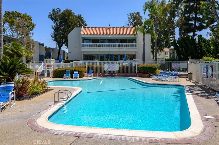635 S Prospect Avenue 101, Redondo Beach, California 90277