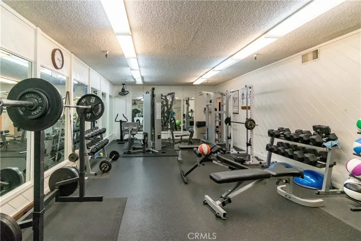 635 S Prospect Avenue 101, Redondo Beach, California 90277
