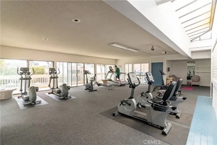 635 S Prospect Avenue 101, Redondo Beach, California 90277