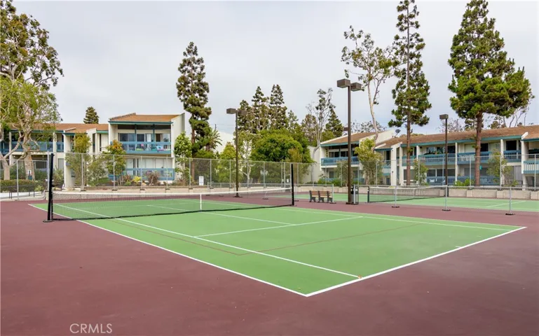 635 S Prospect Avenue 101, Redondo Beach, California 90277