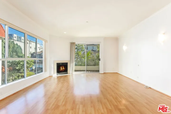 10633 Eastborne Avenue 301, Los Angeles, California 90024