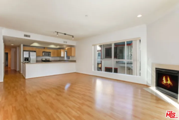 10633 Eastborne Avenue 301, Los Angeles, California 90024