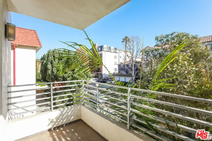 10633 Eastborne Avenue 301, Los Angeles, California 90024