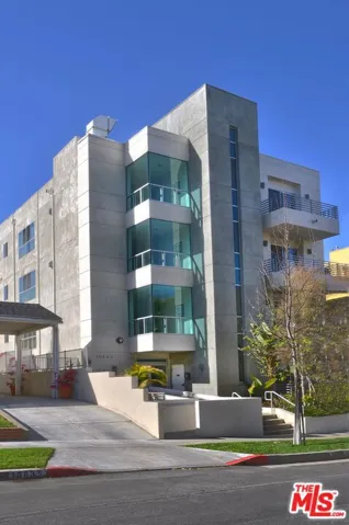 10633 Eastborne Avenue 301, Los Angeles, California 90024