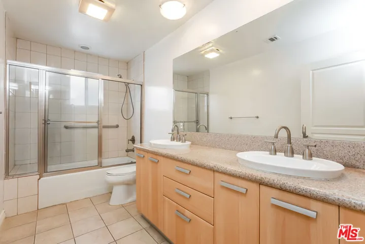 10633 Eastborne Avenue 301, Los Angeles, California 90024