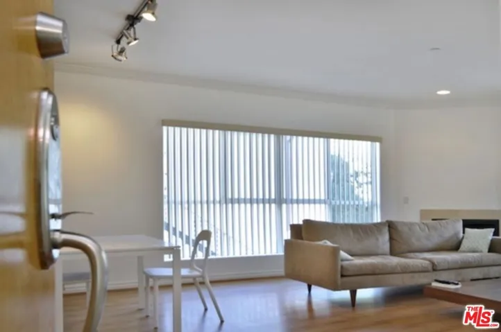 10633 Eastborne Avenue 301, Los Angeles, California 90024
