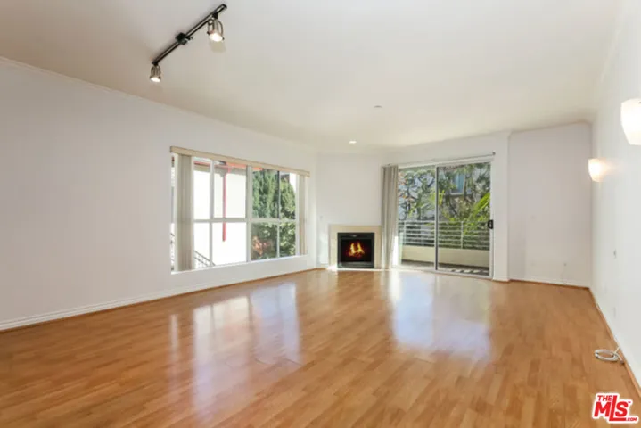 10633 Eastborne Avenue 301, Los Angeles, California 90024