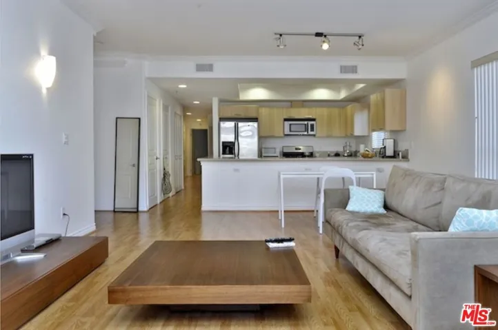 10633 Eastborne Avenue 301, Los Angeles, California 90024