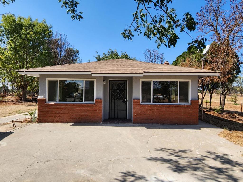 8831 E Herndon Avenue, California home-pic-14