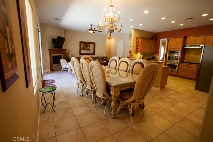 8 Living Room Dining