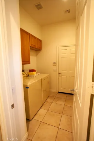 27 Laundry Room