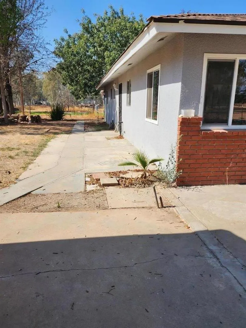 8831 E Herndon Avenue, California home-pic-12