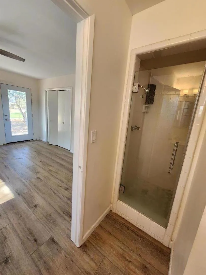 8831 E Herndon Avenue, California home-pic-9