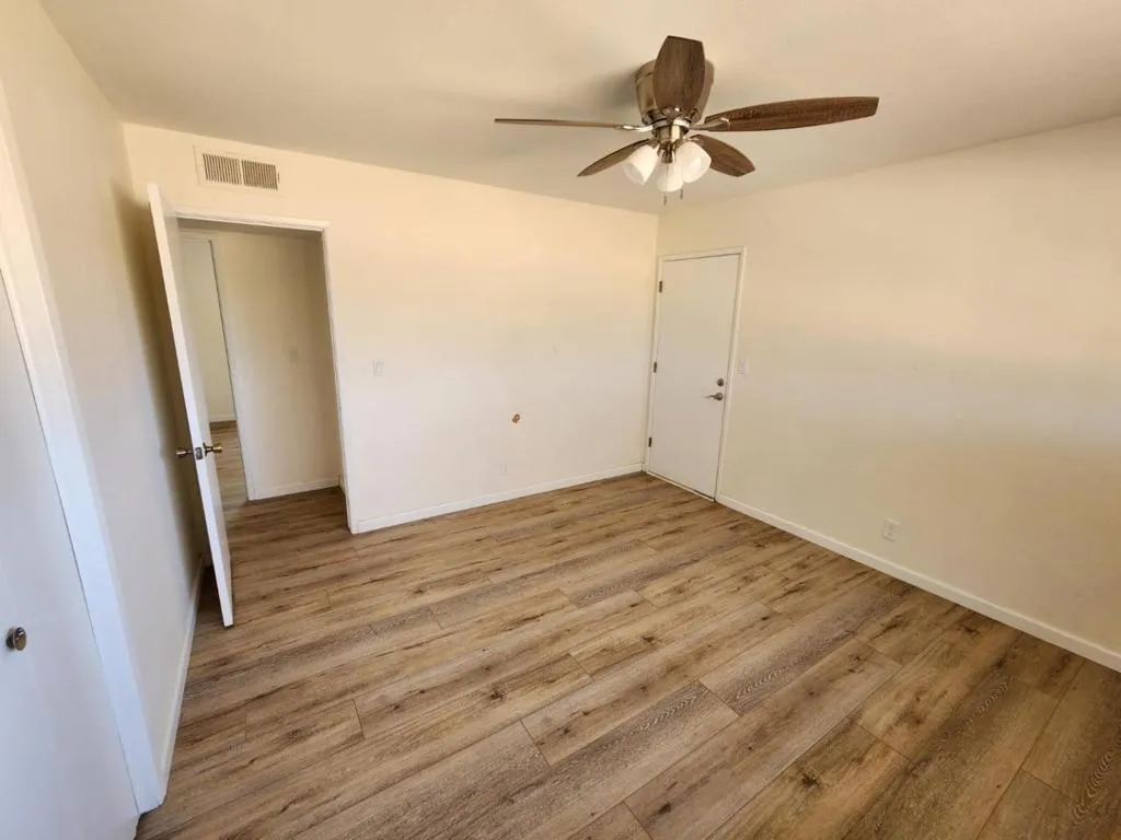 8831 E Herndon Avenue, California home-pic-11