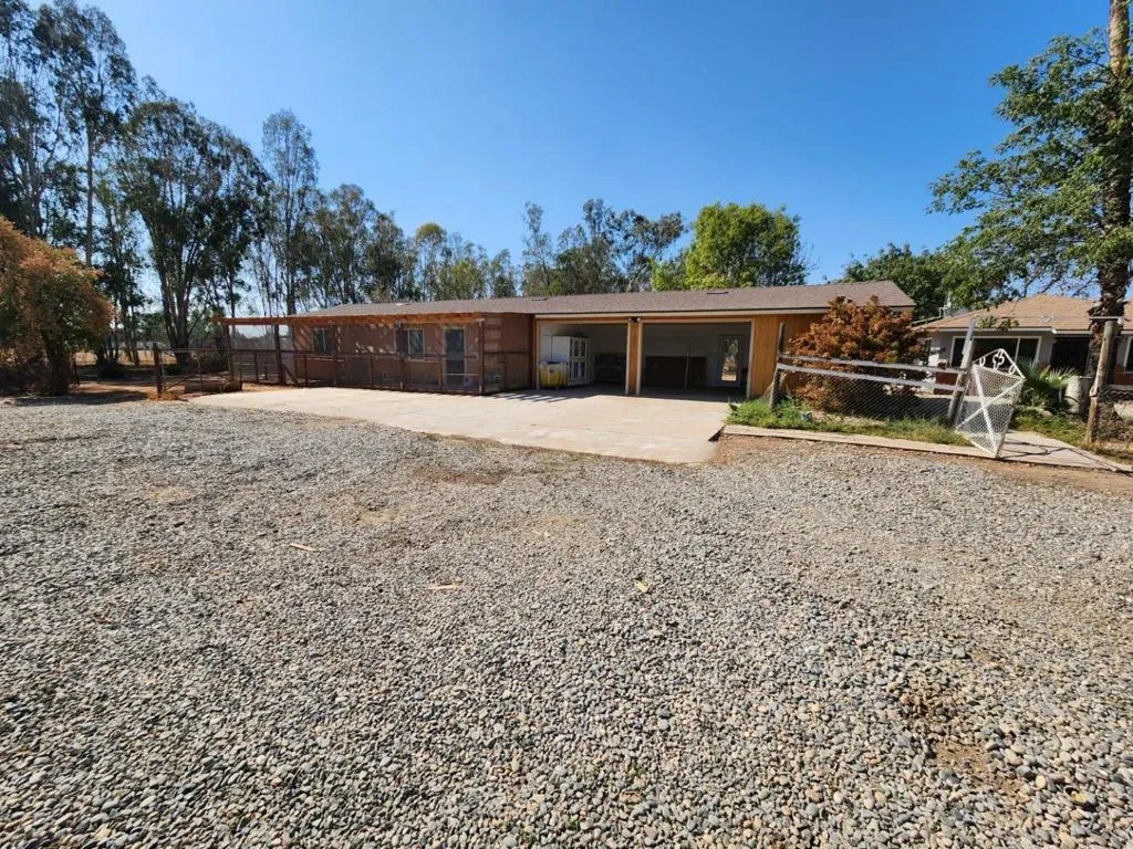 8831 E Herndon Avenue, California home-pic-13