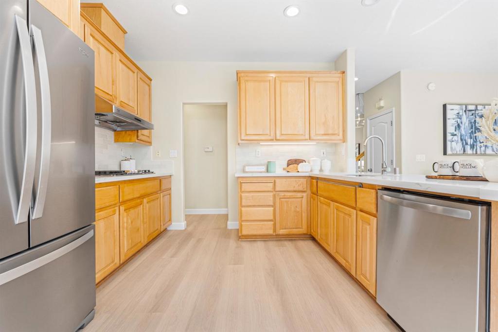 244 Primrose Drive, California home-pic-10