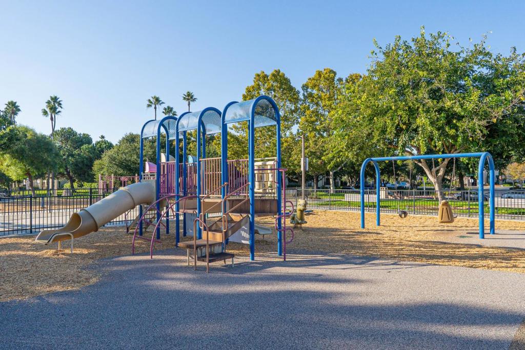 244 Primrose Drive, California home-pic-39