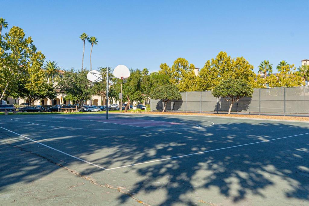 244 Primrose Drive, California home-pic-37