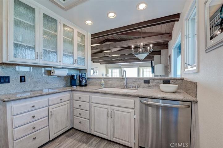 1021 Gaviota Drive, Laguna Beach, California 92651