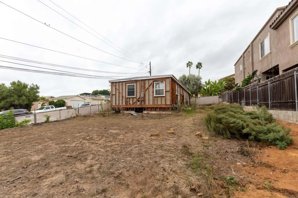 2126 San Clemente Street, Point Loma, California 92107 home-pic-4