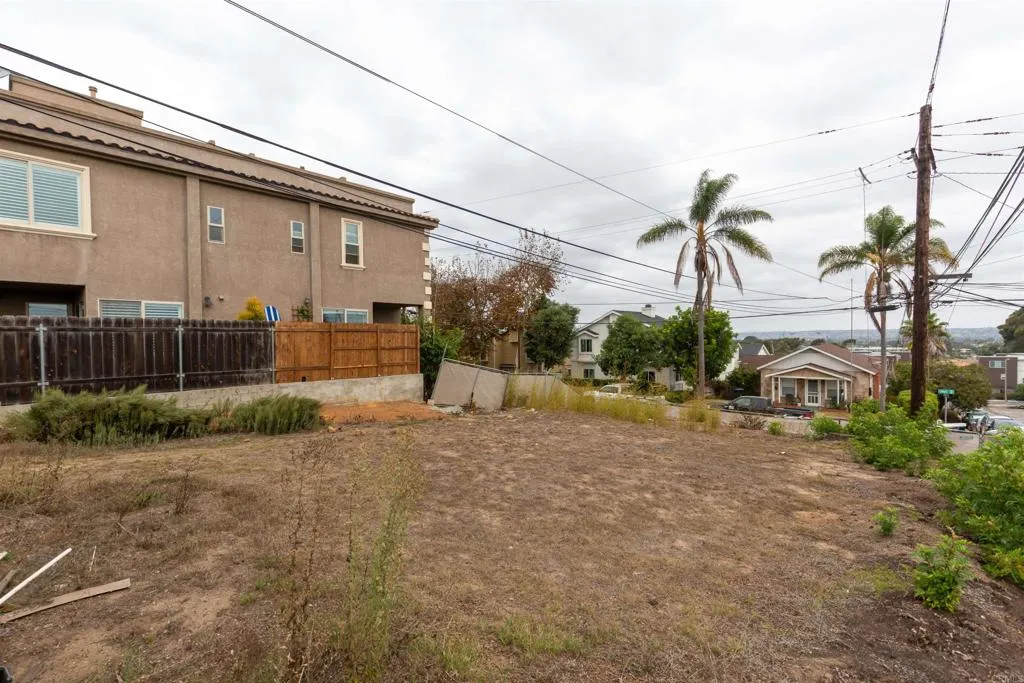 2126 San Clemente Street, Point Loma, California 92107 home-pic-8