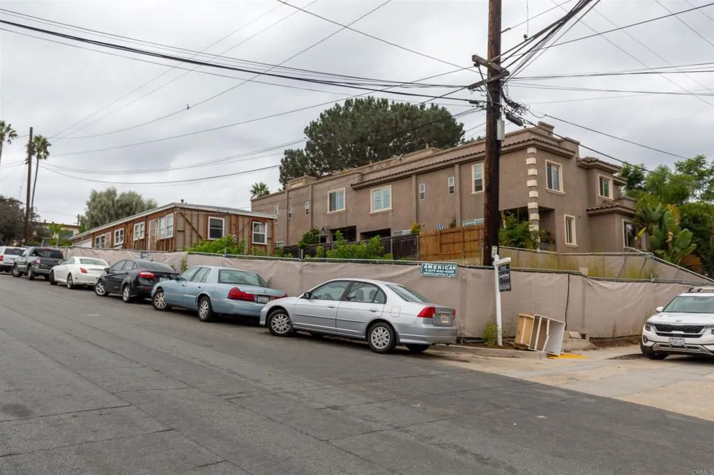 2126 San Clemente Street, Point Loma, California 92107 home-pic-10