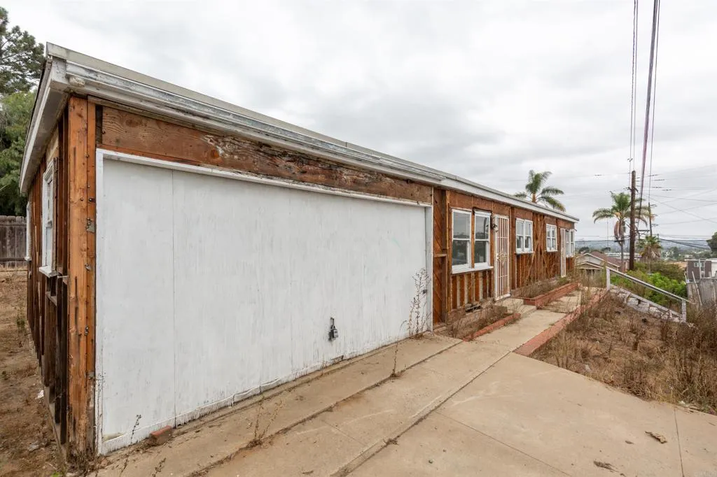2126 San Clemente Street, Point Loma, California 92107 home-pic-7