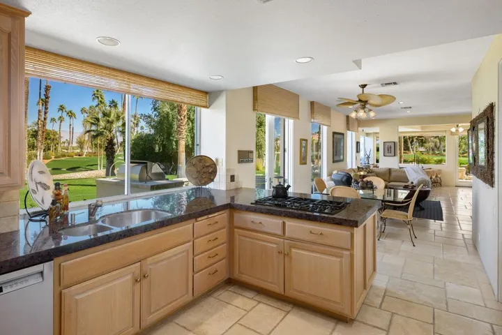 75499+Riviera+Dr+Indian+Wells-41-mls