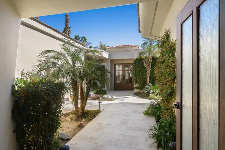 75499+Riviera+Dr+Indian+Wells-13-mls