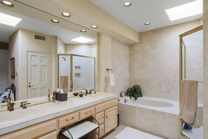 75499+Riviera+Dr+Indian+Wells-48-mls