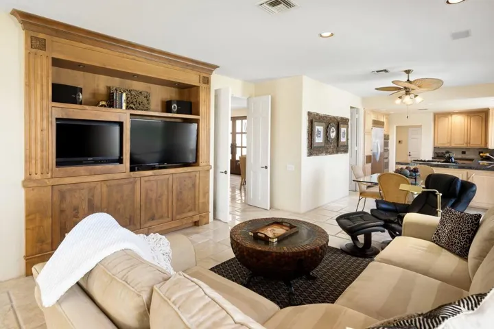 75499+Riviera+Dr+Indian+Wells-25-mls