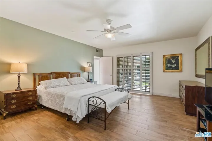 Third bedroom with en suite bath