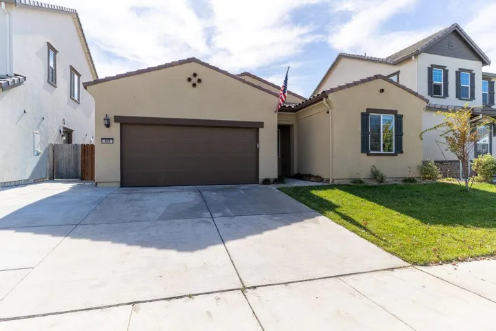 411 Cobalt Drive, Hollister, California 95023