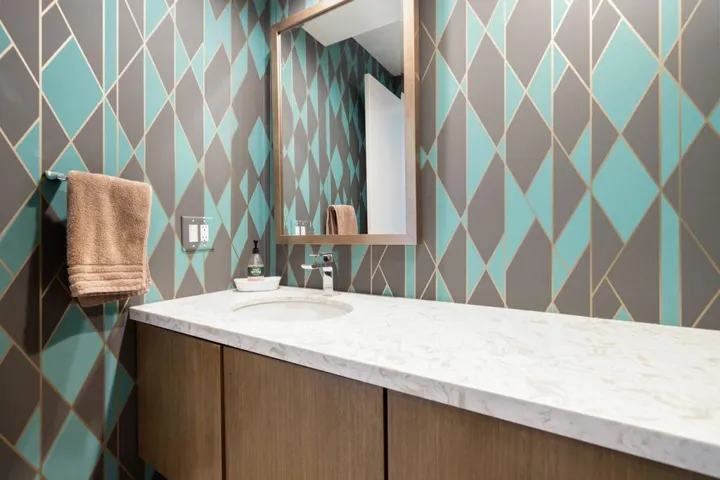 48-web-or-mls-JRInvernessWay_2022_048